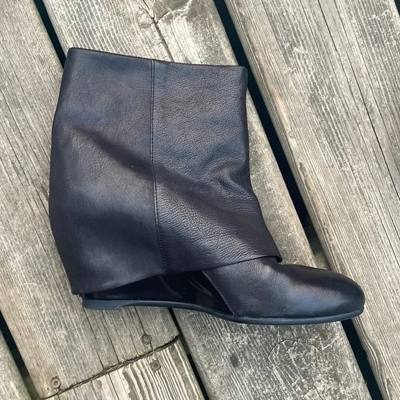 French Connection Rafaela Boots - Picture 2 of 13